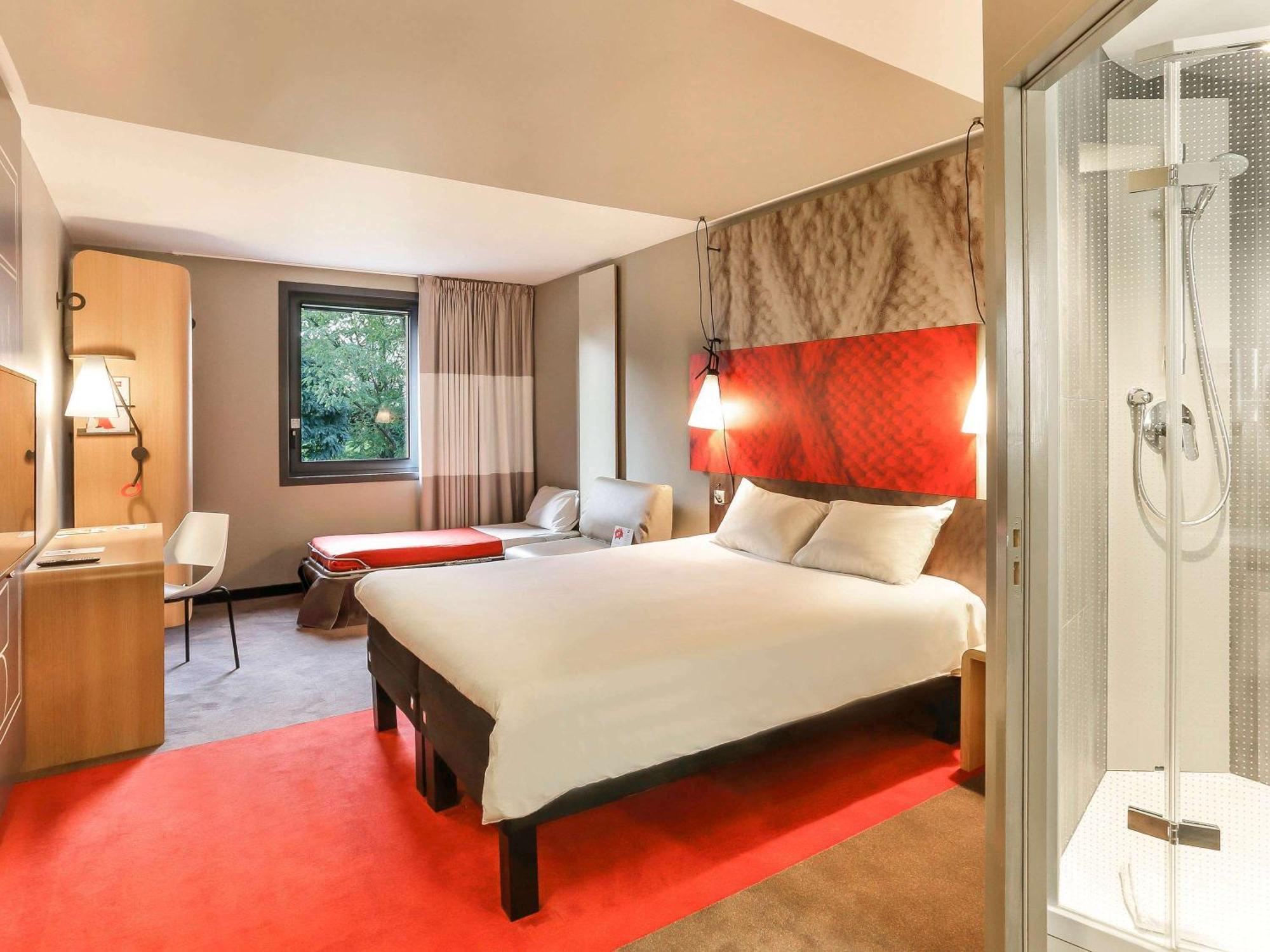 Hotel Ibis Le Mans Est Pontlieue Esterno foto