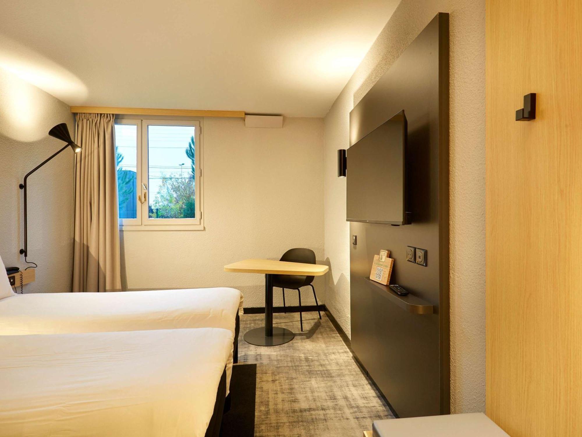 Hotel Ibis Le Mans Est Pontlieue Esterno foto